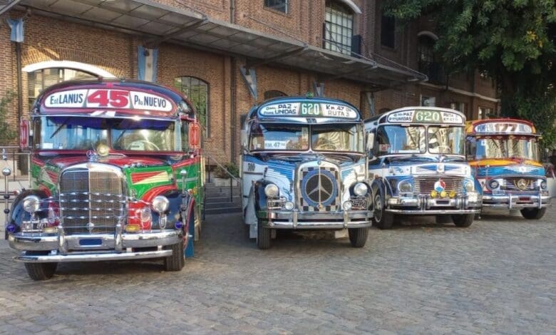 Corriéndose al fondo: exposición de colectivos en Morón 1 Expotransporte 1