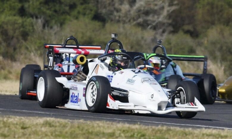Festejos en Gualeguaychú: Leonardelli y Facello subieron al podio 1 F3 entrerriana 2