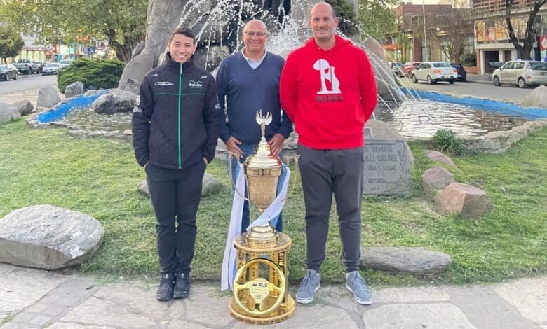 En la Tierra del “Chueco”: la Copa estuvo en Balcarce 1 TC Balcarce Copa