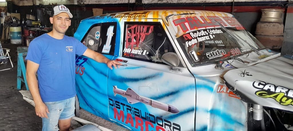 Visita al bicampeón: Fede Juárez, ícono del automovilismo artesanal 5 Juarez taller 6