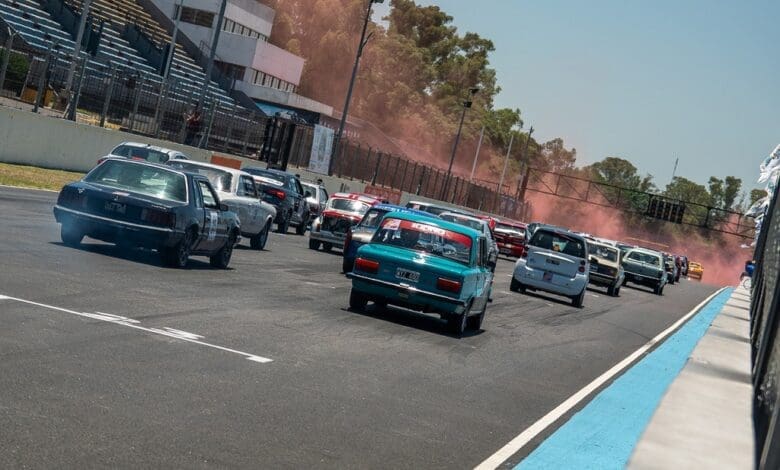 100 vueltas en el “Gálvez”: se cerró el Campeonato Endurance con éxito 1 100v 1