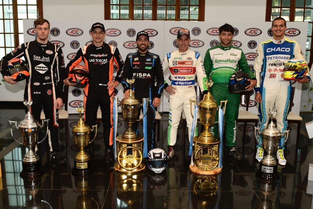 La foto de los campeones: los Reyes visitaron la ACTC 3 IMG 20241223 WA0024