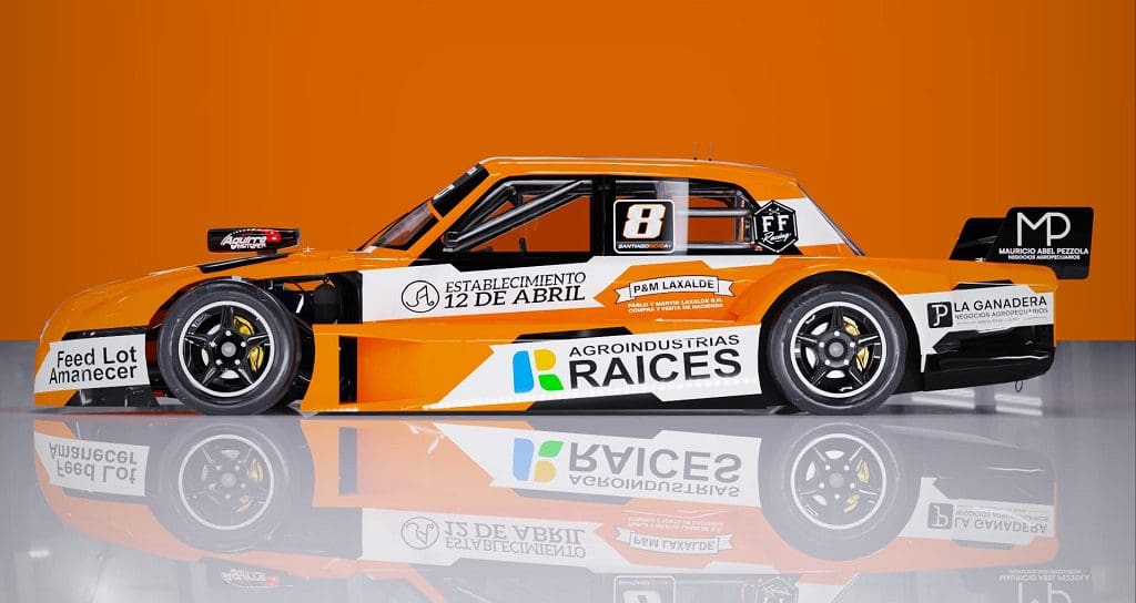 Para soñar en grande: Santiago Sexe alista su Ford 3 T4000 Sexe 2