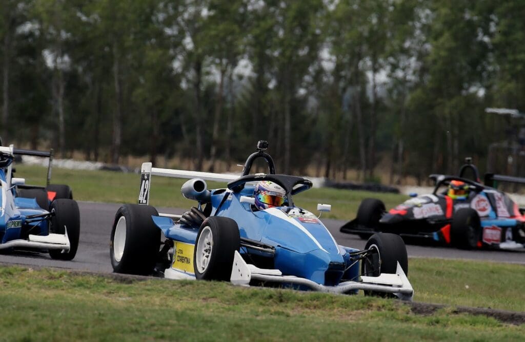 Se va la segunda: Benja Traverso se prepara para el “Mouras” 3 Traverso llegó 8° y 7° en sendas carreras.