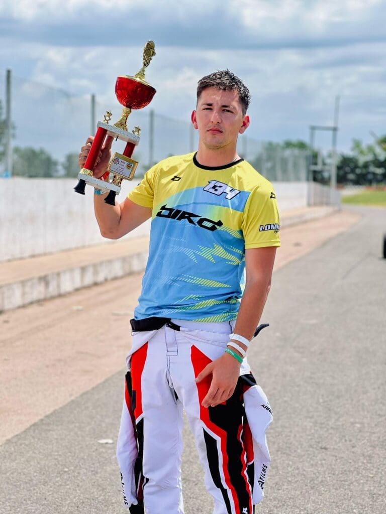 Enfocado: de fotógrafo del TC a piloto de un Renault 4 4 R4 Noguera 3