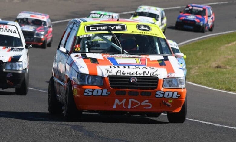 Tercero al hilo: Benito ganó otra vez en la Clase Uno 1 Benito sumó su tercer triunfo