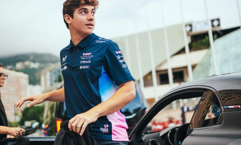 Colapinto mostró el circuito mediante el simulador