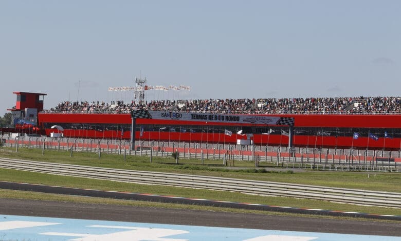 Impecable como siempre y la terraza de boxes llena en Termas