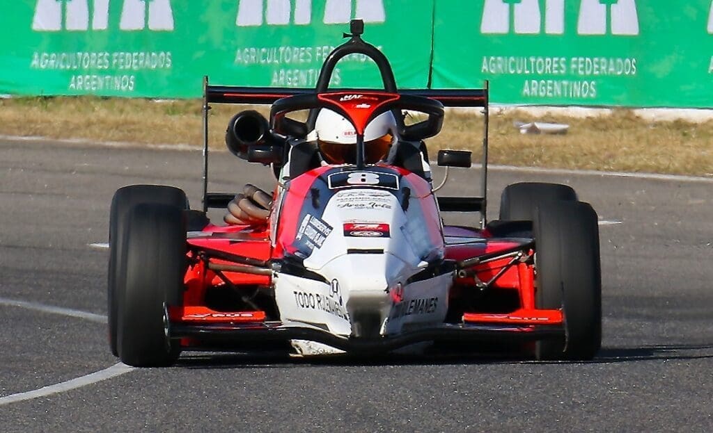 Un piloto que crece: Agustín Fulini, de proyecto a realidad 4 Fulini ganó por primera vez en la F3 Metro