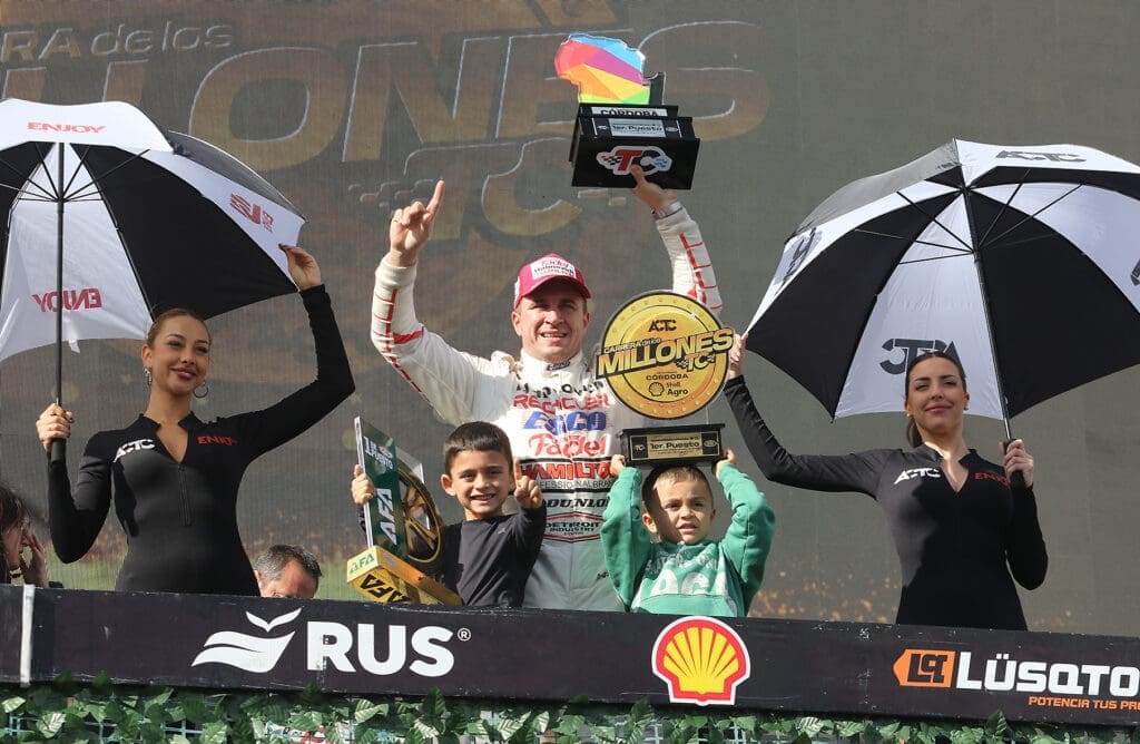 Es millonario: Werner ganó y se llevó los 10 millones 4 TC Werner carrera Cordoba podio