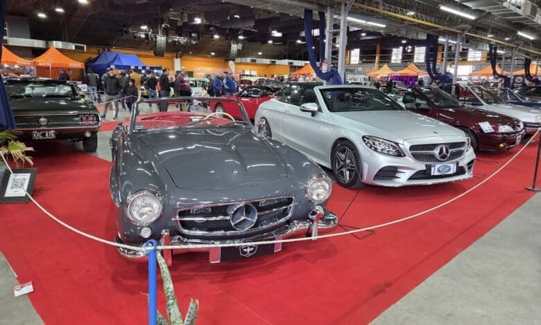 ¡Qué bellezas!: empezó el 12° Salón del Autoclub Berazategui 1 Verdaderas reliquias son expuestas para los amantes de los clásicos