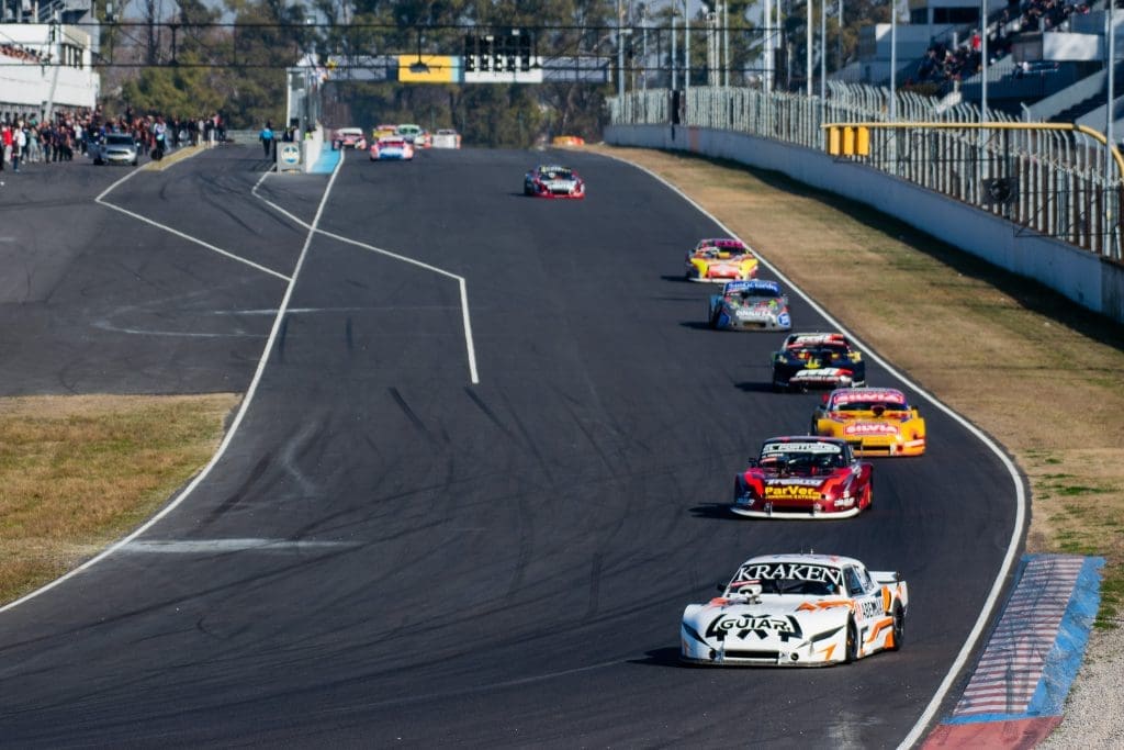 Inolvidable: Urbieta ganó por primera vez en Buenos Aires 3 T4000 Urbieta peloton