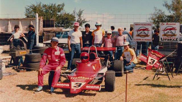 Un “Gurí” veloz: hace 42 años debutaba Omar Martínez 5 10475688 695653893862854 937676180012081230 n