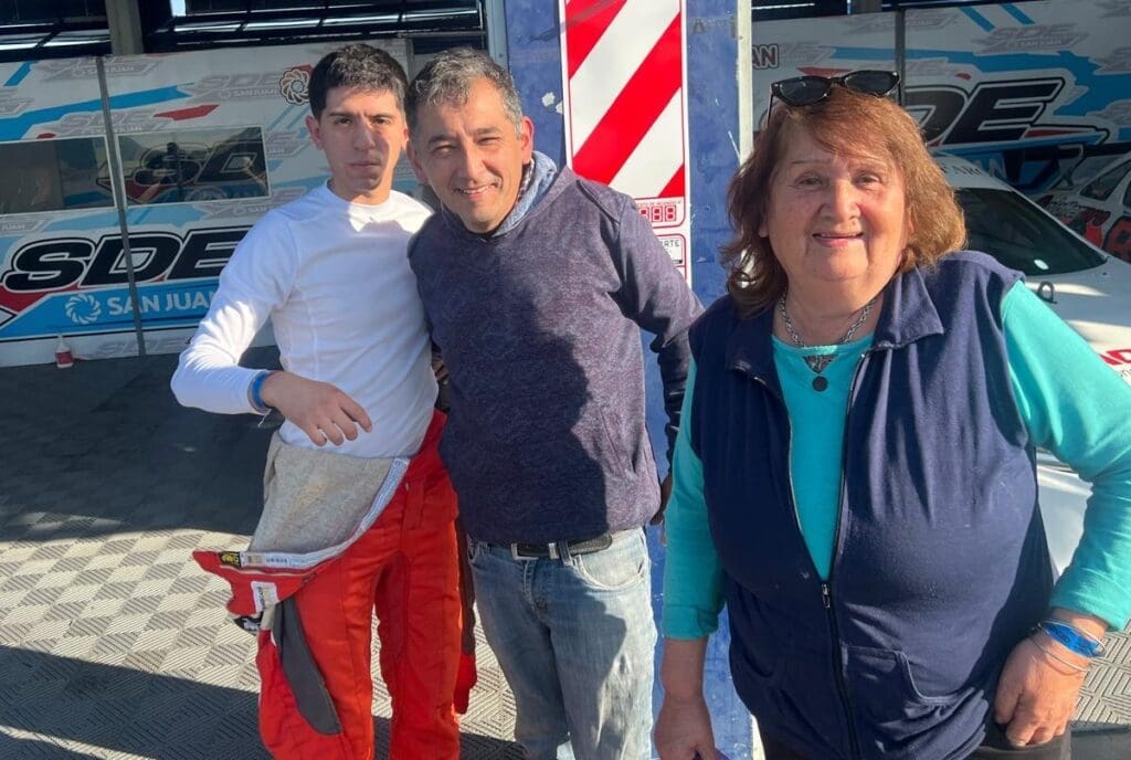 Disfruta el éxito: Julián Tévez, el orgullo de Madariaga 4 Julian familia