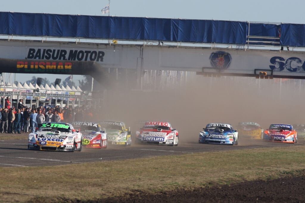 Ayer nomás: Angelini, una sonrisa que se conjuga con Dodge 3 IMG 6134